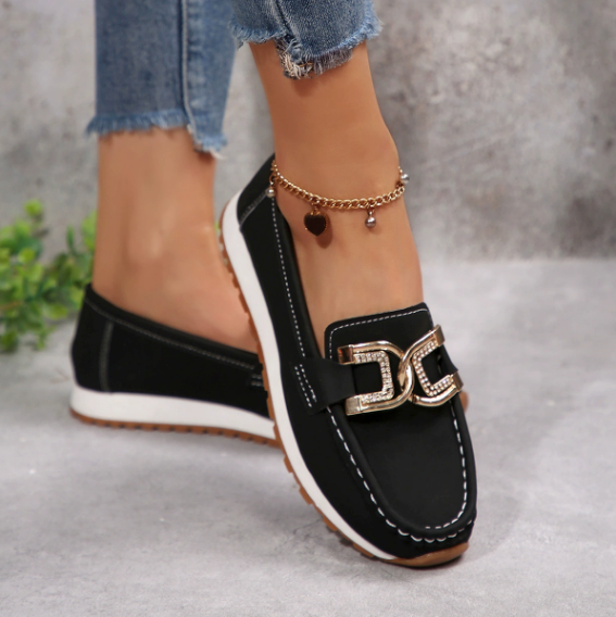 Vesara - Chic Diamond Buckle Loafers