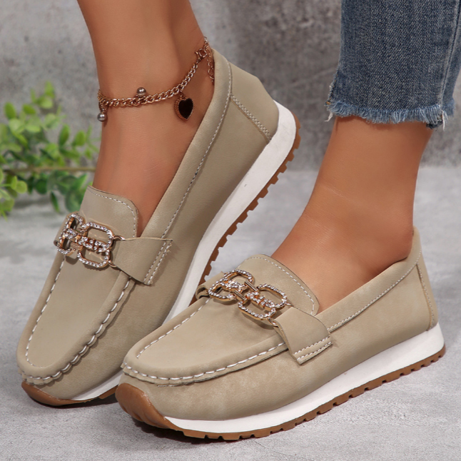Vesara - Chic Diamond Buckle Loafers