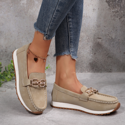 Vesara - Chic Diamond Buckle Loafers